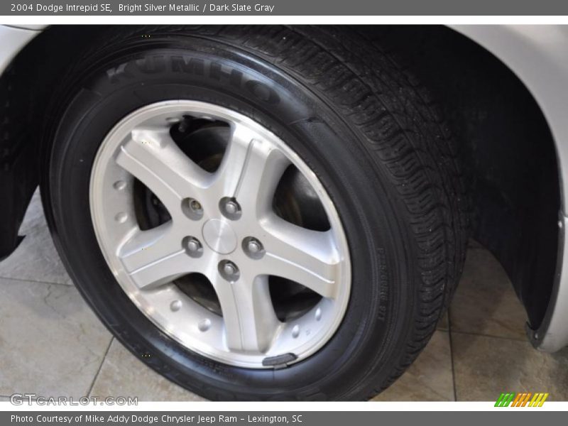 Bright Silver Metallic / Dark Slate Gray 2004 Dodge Intrepid SE