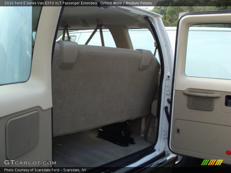 Oxford White / Medium Pebble 2010 Ford E Series Van E350 XLT Passenger Extended