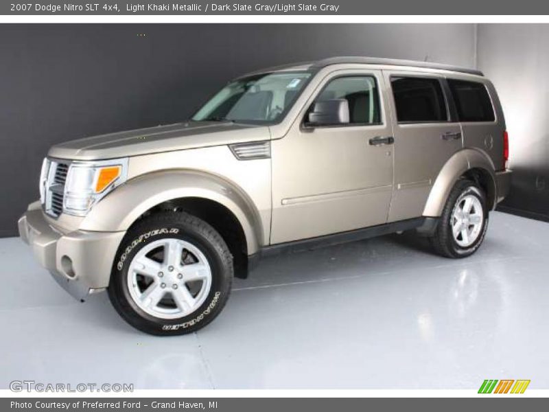 Light Khaki Metallic / Dark Slate Gray/Light Slate Gray 2007 Dodge Nitro SLT 4x4