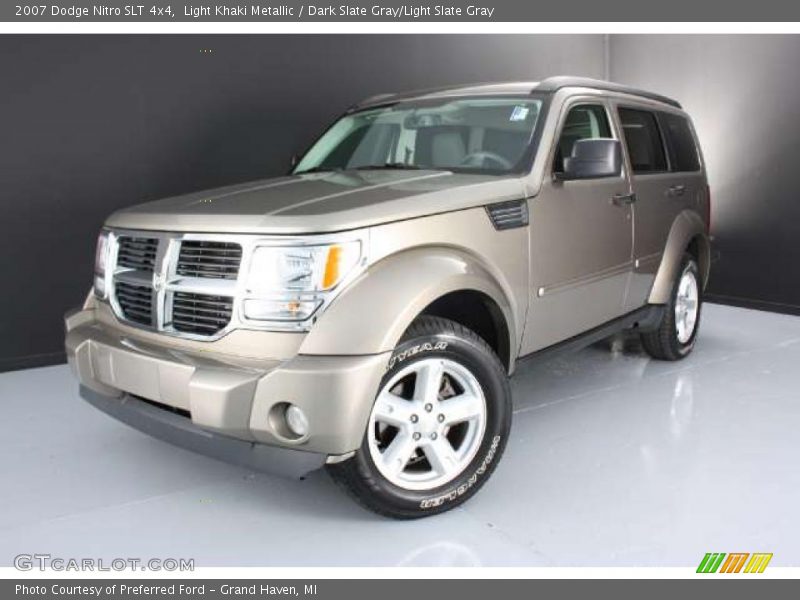 Light Khaki Metallic / Dark Slate Gray/Light Slate Gray 2007 Dodge Nitro SLT 4x4