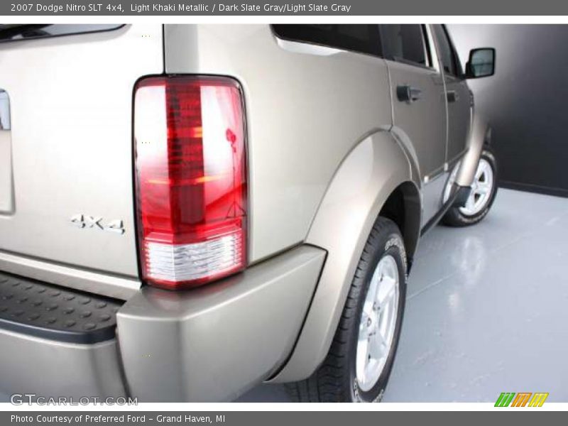 Light Khaki Metallic / Dark Slate Gray/Light Slate Gray 2007 Dodge Nitro SLT 4x4