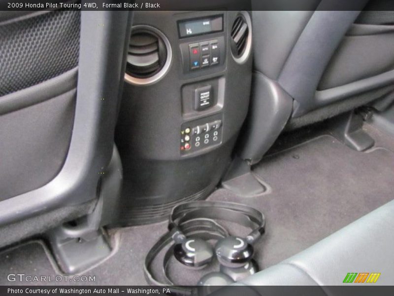 Formal Black / Black 2009 Honda Pilot Touring 4WD