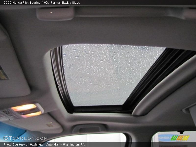 Formal Black / Black 2009 Honda Pilot Touring 4WD