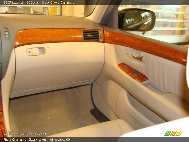 Black Onyx / Cashmere 2005 Lexus LS 430 Sedan