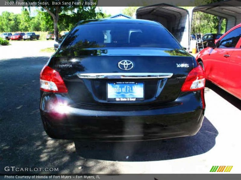 Black Sand Pearl / Bisque 2007 Toyota Yaris Sedan