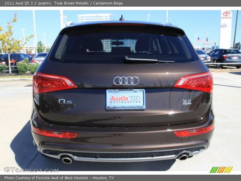 Teak Brown Metallic / Cardamom Beige 2011 Audi Q5 3.2 quattro