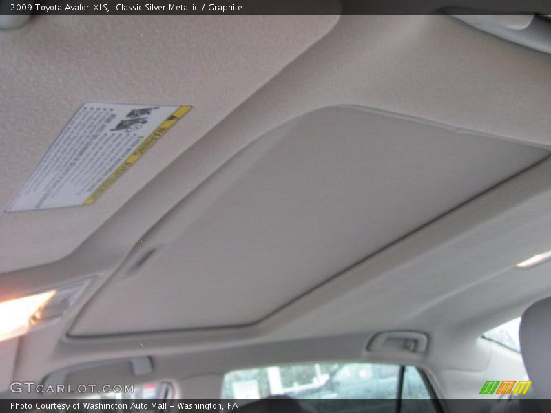 Classic Silver Metallic / Graphite 2009 Toyota Avalon XLS