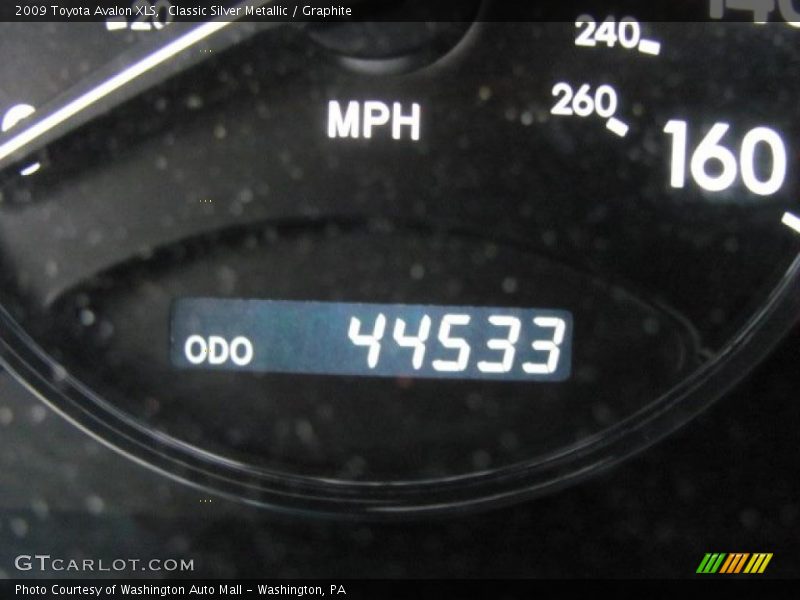 Classic Silver Metallic / Graphite 2009 Toyota Avalon XLS