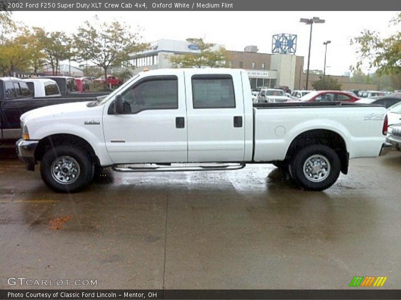 Oxford White / Medium Flint 2002 Ford F250 Super Duty XLT Crew Cab 4x4
