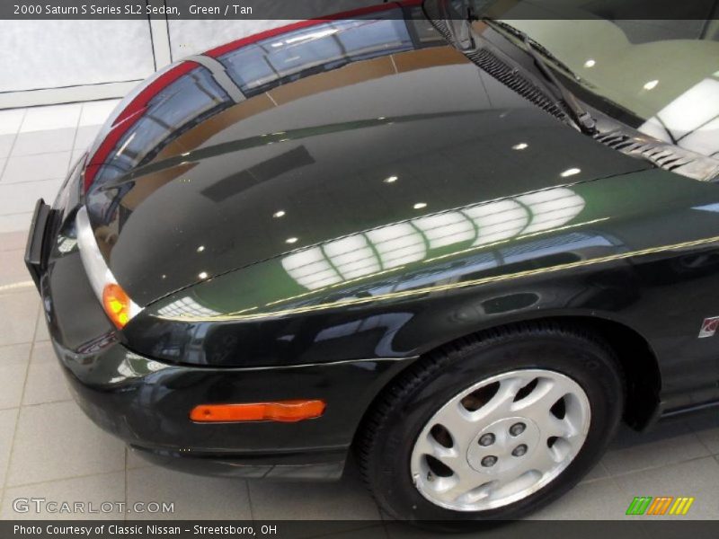 Green / Tan 2000 Saturn S Series SL2 Sedan