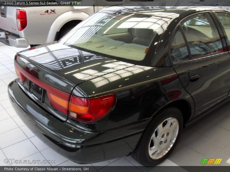 Green / Tan 2000 Saturn S Series SL2 Sedan