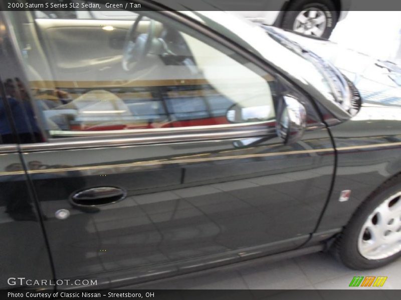 Green / Tan 2000 Saturn S Series SL2 Sedan