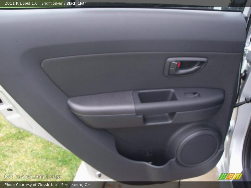 Bright Silver / Black Cloth 2011 Kia Soul 1.6