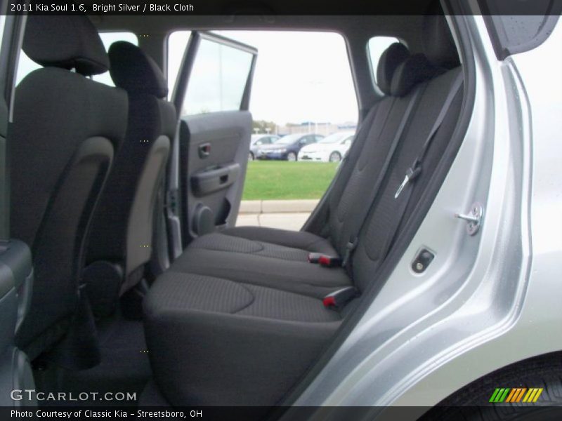 Bright Silver / Black Cloth 2011 Kia Soul 1.6