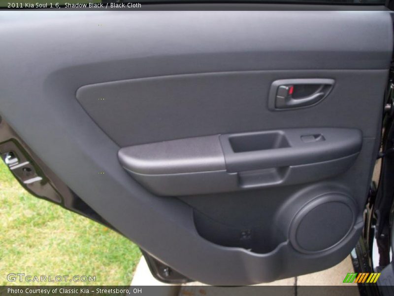 Shadow Black / Black Cloth 2011 Kia Soul 1.6