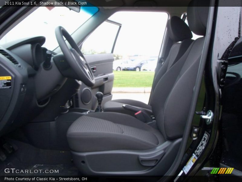 Shadow Black / Black Cloth 2011 Kia Soul 1.6