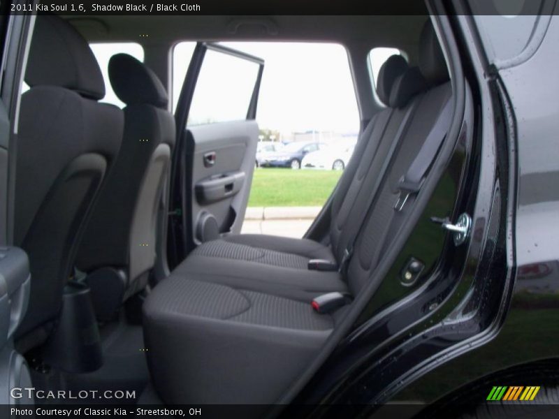 Shadow Black / Black Cloth 2011 Kia Soul 1.6