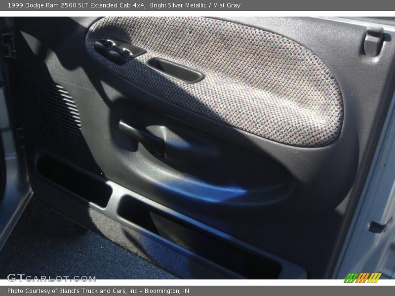 Bright Silver Metallic / Mist Gray 1999 Dodge Ram 2500 SLT Extended Cab 4x4