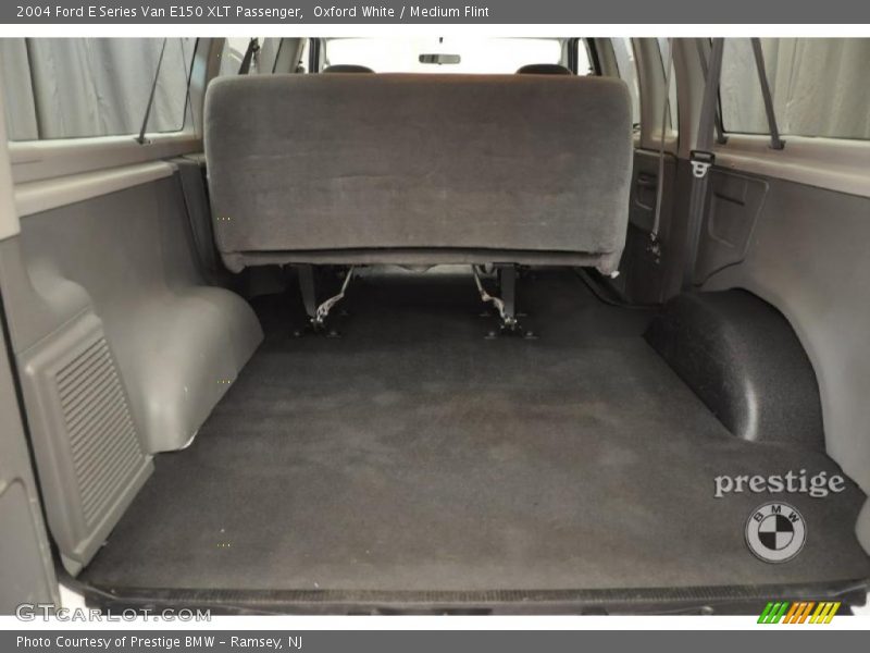 Oxford White / Medium Flint 2004 Ford E Series Van E150 XLT Passenger