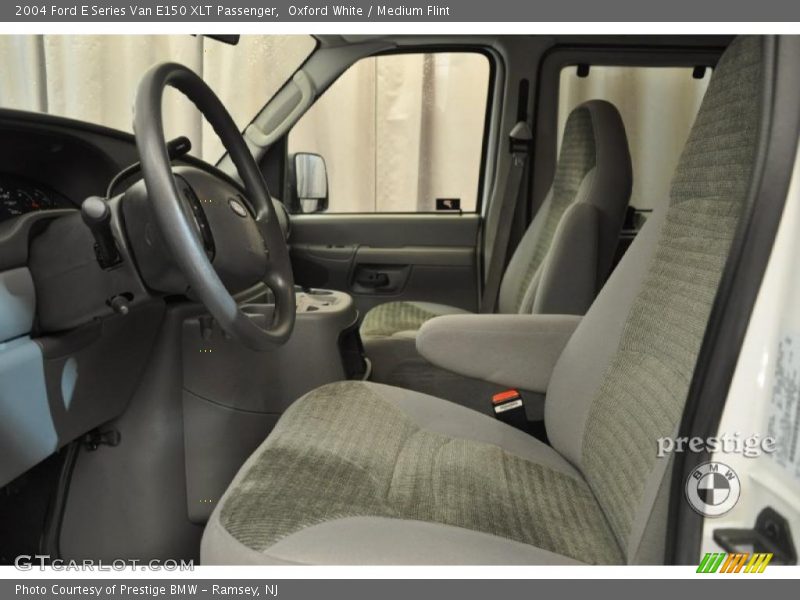 Oxford White / Medium Flint 2004 Ford E Series Van E150 XLT Passenger