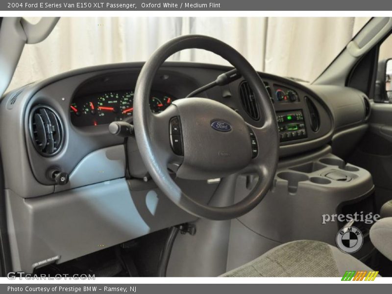 Oxford White / Medium Flint 2004 Ford E Series Van E150 XLT Passenger