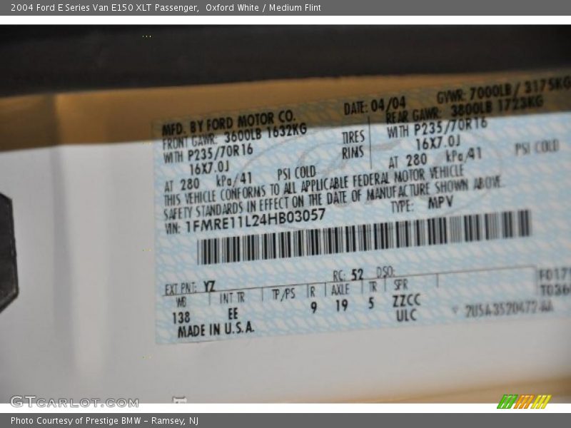 Oxford White / Medium Flint 2004 Ford E Series Van E150 XLT Passenger