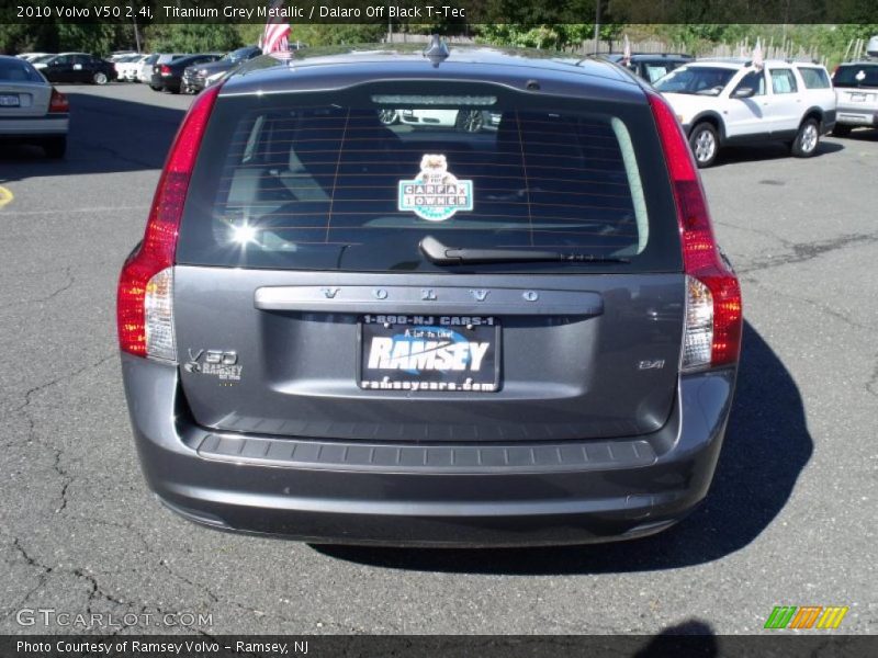 Titanium Grey Metallic / Dalaro Off Black T-Tec 2010 Volvo V50 2.4i