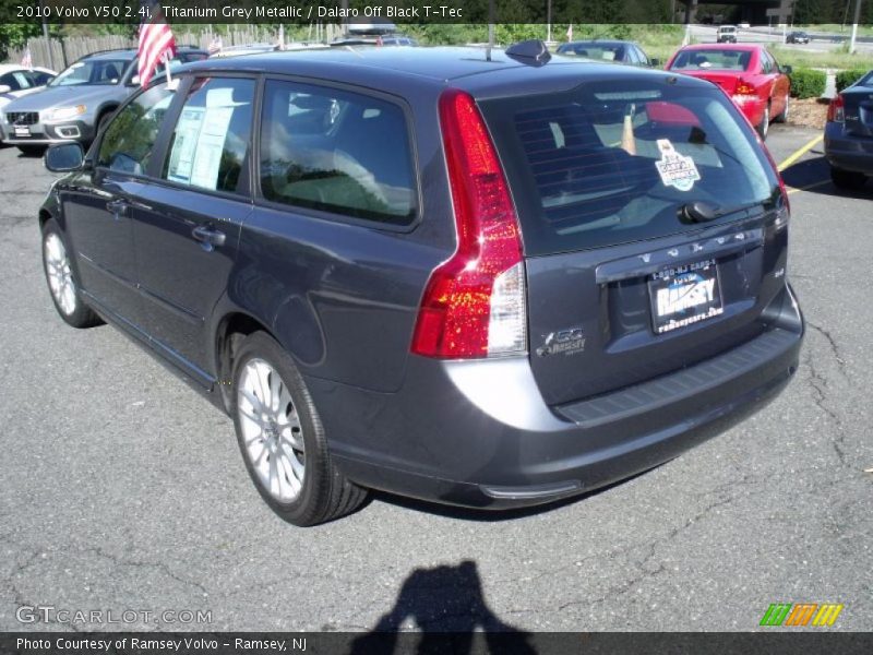 Titanium Grey Metallic / Dalaro Off Black T-Tec 2010 Volvo V50 2.4i