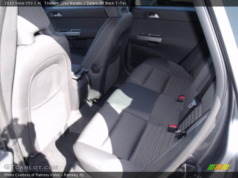 Titanium Grey Metallic / Dalaro Off Black T-Tec 2010 Volvo V50 2.4i