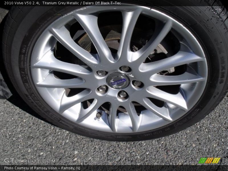 Titanium Grey Metallic / Dalaro Off Black T-Tec 2010 Volvo V50 2.4i