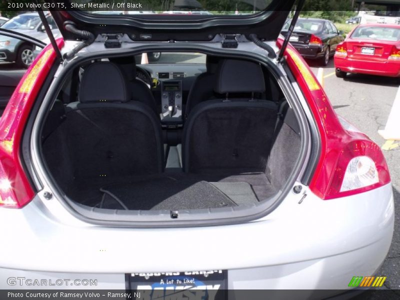 Silver Metallic / Off Black 2010 Volvo C30 T5