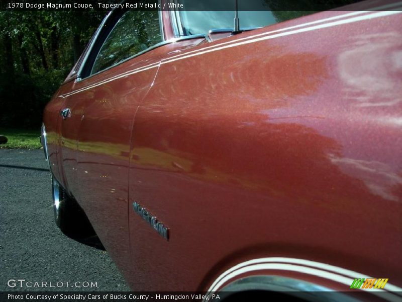 Tapestry Red Metallic / White 1978 Dodge Magnum Coupe