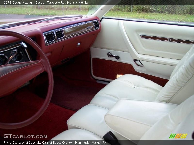  1978 Magnum Coupe White Interior