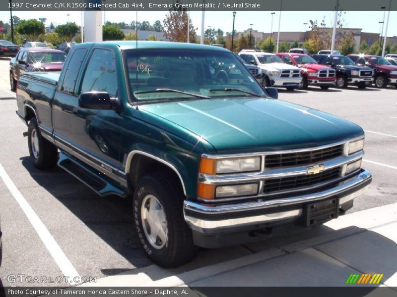Emerald Green Metallic / Neutral Shale 1997 Chevrolet C/K K1500 Extended Cab 4x4