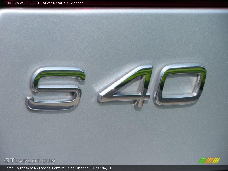 Silver Metallic / Graphite 2003 Volvo S40 1.9T