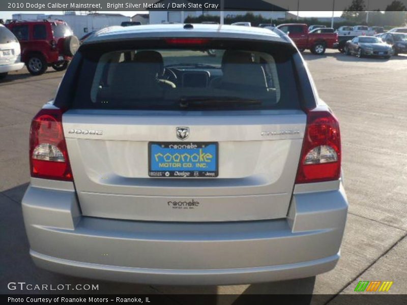 Bright Silver Metallic / Dark Slate Gray 2010 Dodge Caliber Mainstreet