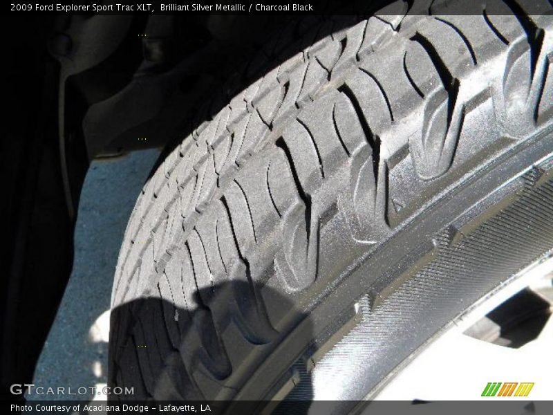 Brilliant Silver Metallic / Charcoal Black 2009 Ford Explorer Sport Trac XLT