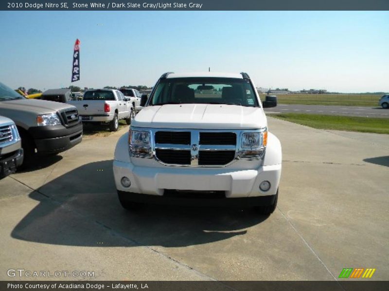 Stone White / Dark Slate Gray/Light Slate Gray 2010 Dodge Nitro SE