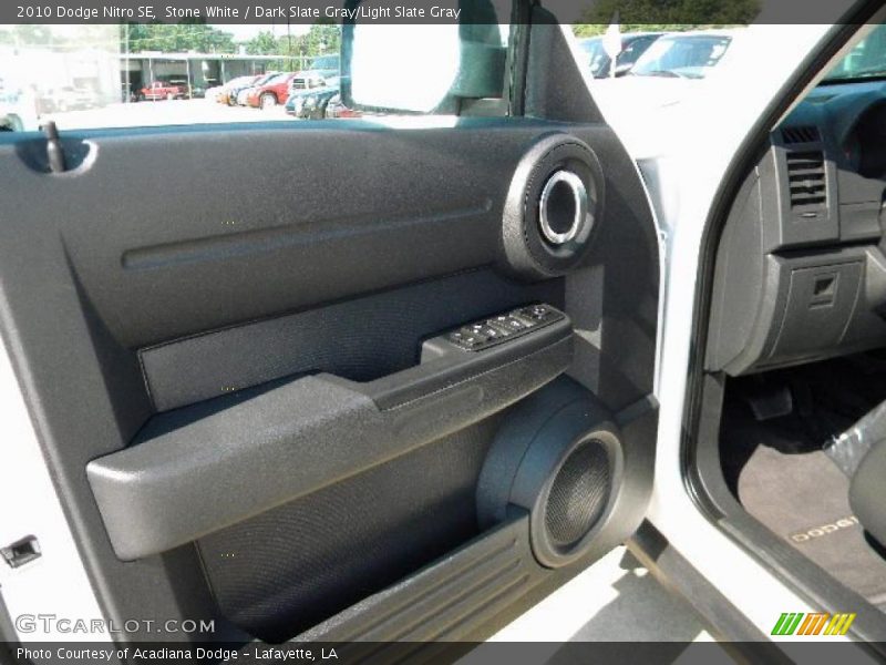 Stone White / Dark Slate Gray/Light Slate Gray 2010 Dodge Nitro SE