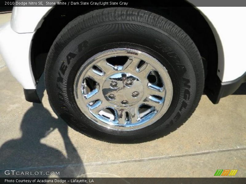 Stone White / Dark Slate Gray/Light Slate Gray 2010 Dodge Nitro SE