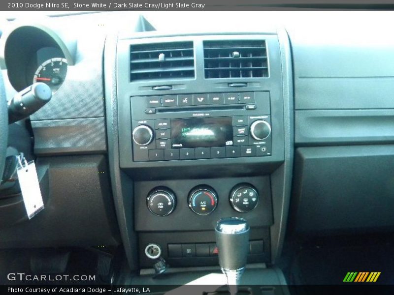 Stone White / Dark Slate Gray/Light Slate Gray 2010 Dodge Nitro SE