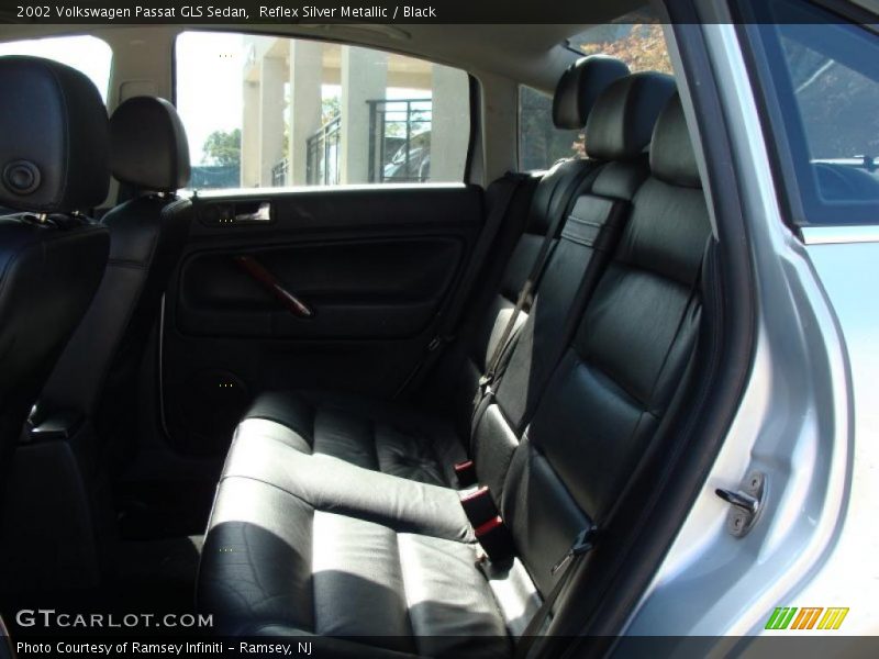 Reflex Silver Metallic / Black 2002 Volkswagen Passat GLS Sedan