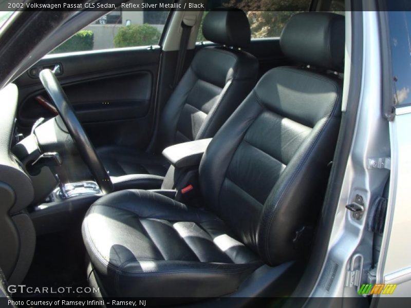 Reflex Silver Metallic / Black 2002 Volkswagen Passat GLS Sedan