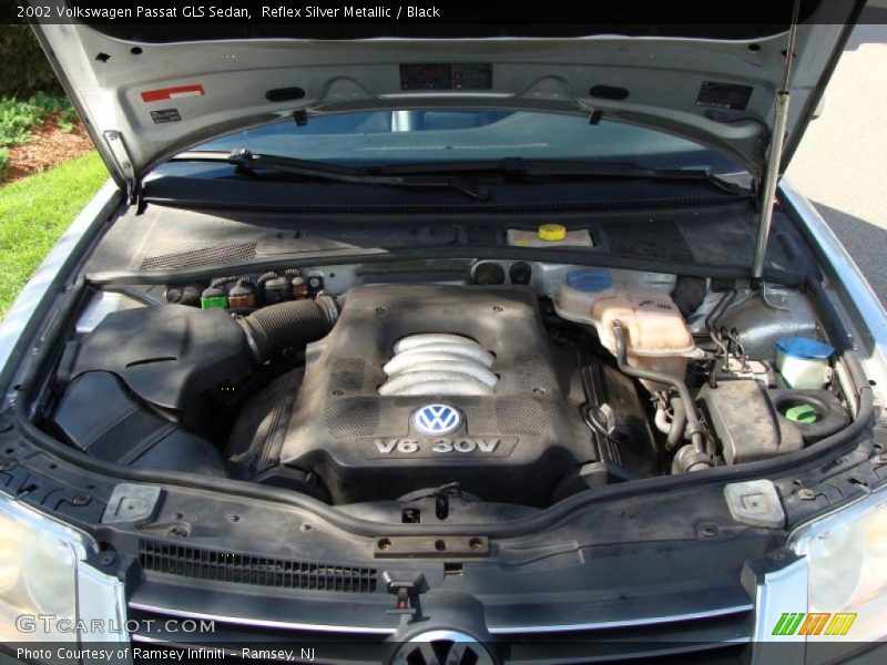 Reflex Silver Metallic / Black 2002 Volkswagen Passat GLS Sedan