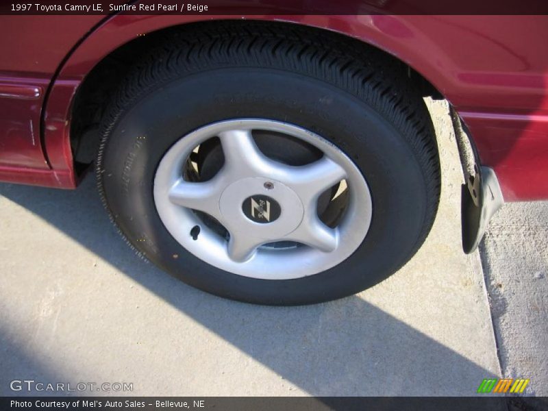 Sunfire Red Pearl / Beige 1997 Toyota Camry LE