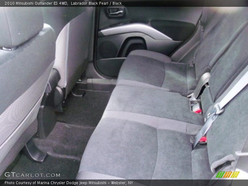 Labrador Black Pearl / Black 2010 Mitsubishi Outlander ES 4WD