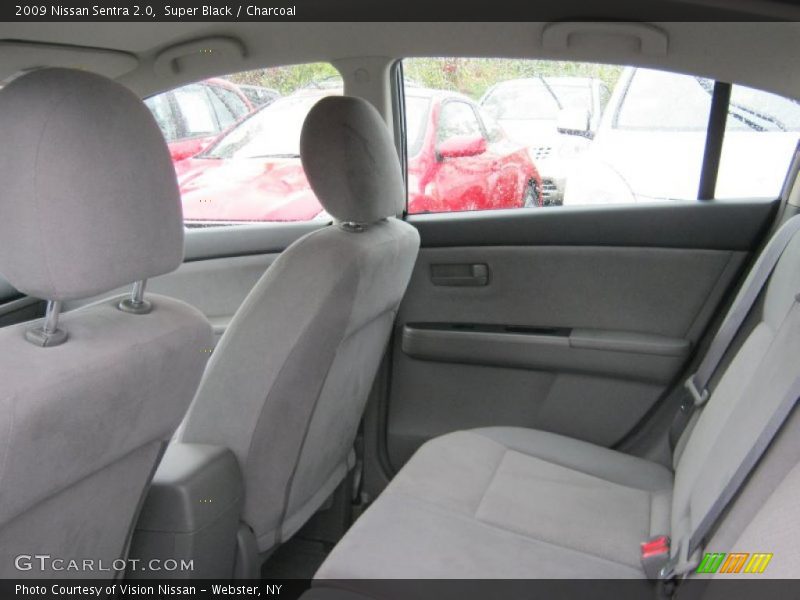 Super Black / Charcoal 2009 Nissan Sentra 2.0