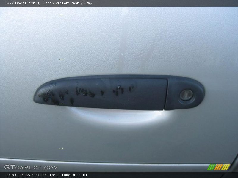 Light Silver Fern Pearl / Gray 1997 Dodge Stratus