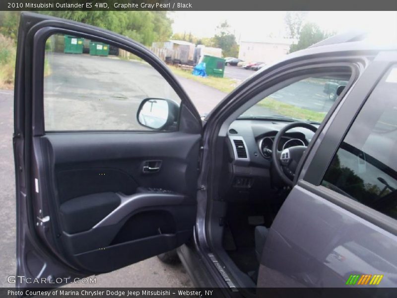 Graphite Gray Pearl / Black 2010 Mitsubishi Outlander ES 4WD
