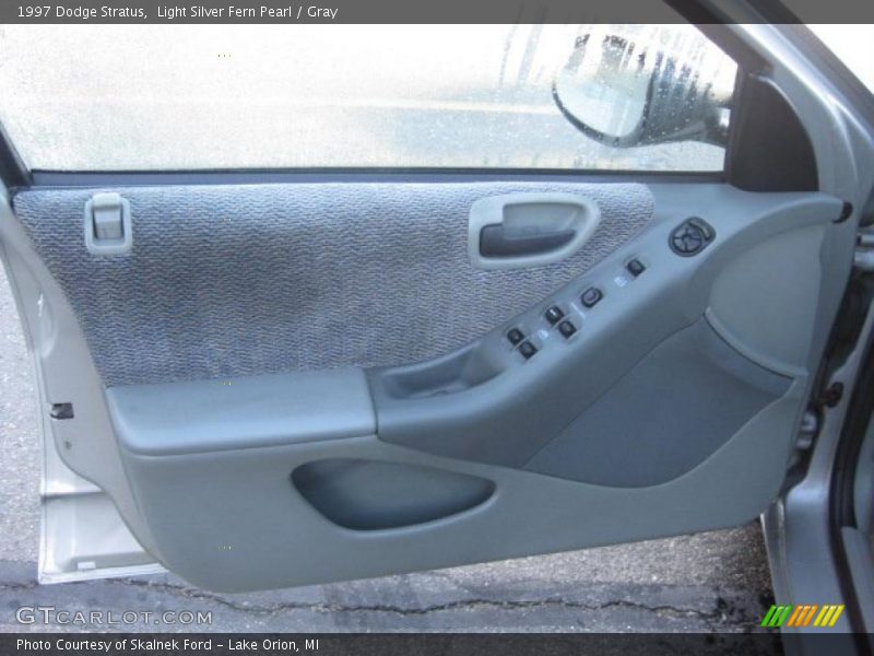 Light Silver Fern Pearl / Gray 1997 Dodge Stratus